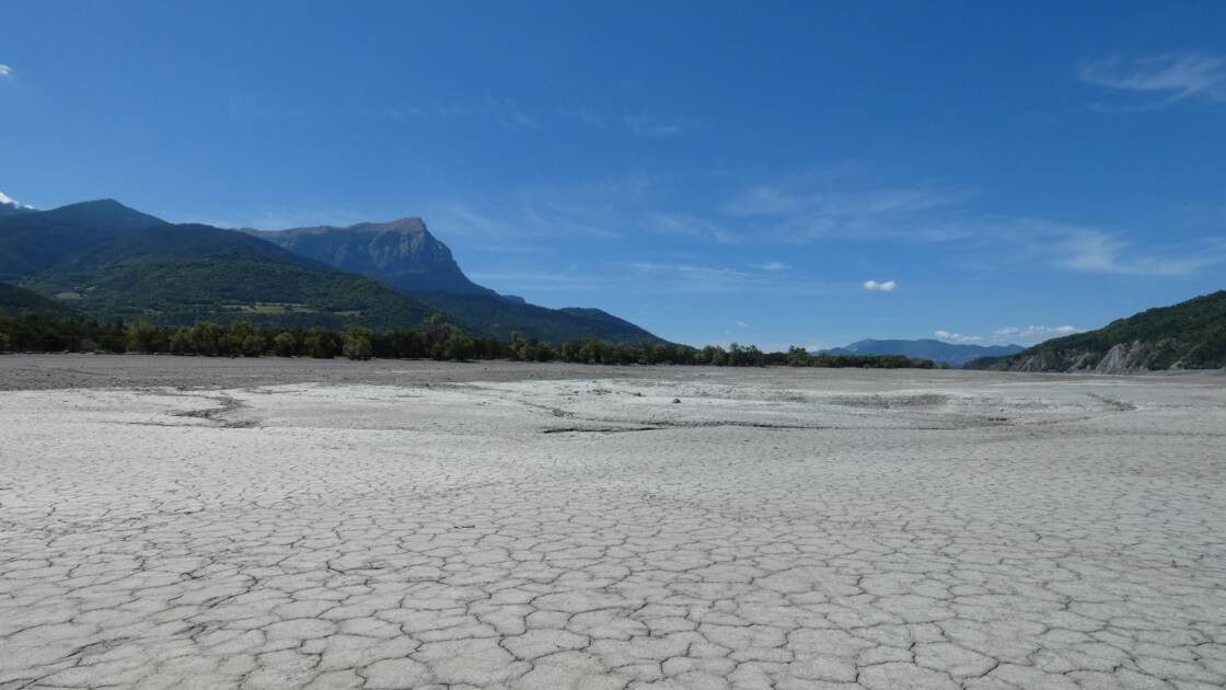 Sécheresse au lac de Serre-Ponçon