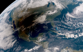 Image du satellite GOES montrant l'ombre de la dernière éclipse sur les USA le 08 avril 2024.