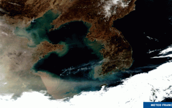 Pékin et le Nord-Ouest de la Chine ont été recouverts d'une épaisse poussière apportée par la plus grande tempête de sable depuis une décennie. 