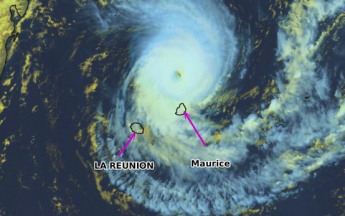 Image composition colorée du satellite géostationnaire MSG 2 à 10h15 UTC (11h15 heure de Paris).