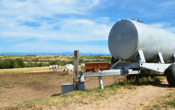 L'été s'est achevé hier laissant les sols du pays extrêmement secs.