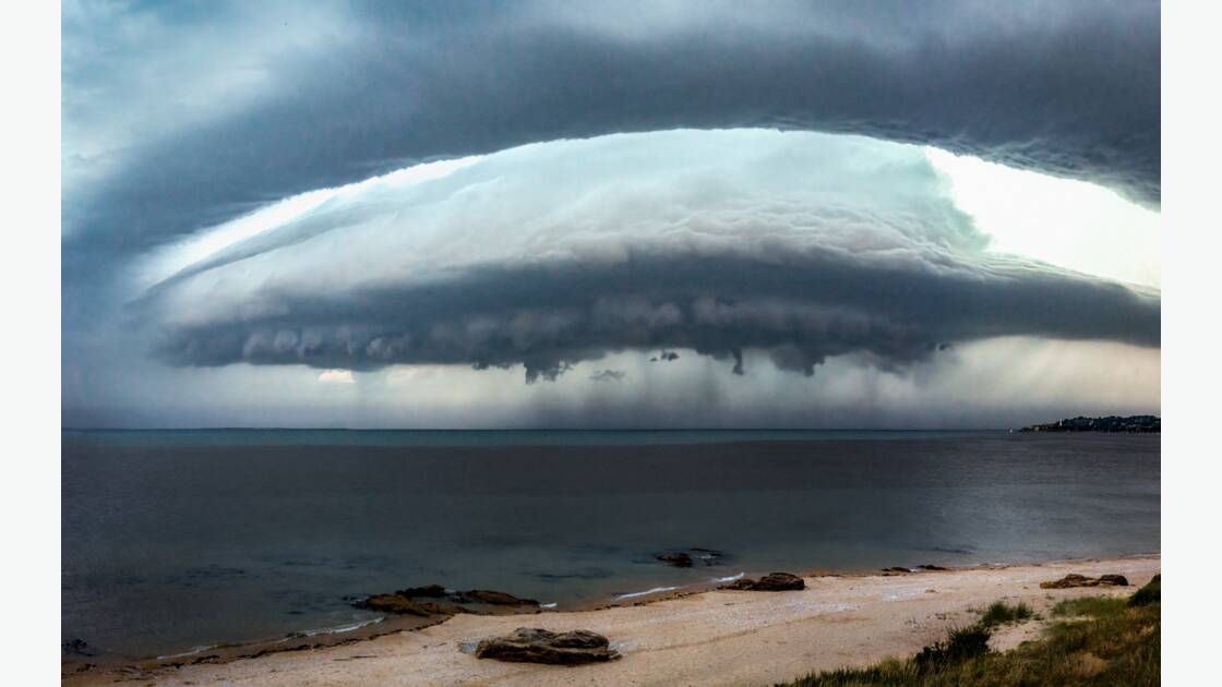 L'œil de l'orage, par Florian Riou