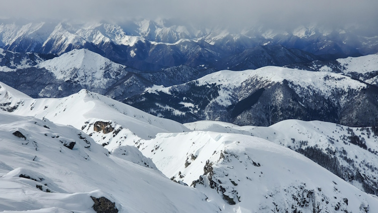 Les Pyrénées Ariégeoises vues depuis le sommet du pic des Trois Seigneurs le 04/02/2026. © Météo-France/Axel Roy